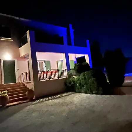 Fengaraki Villa *